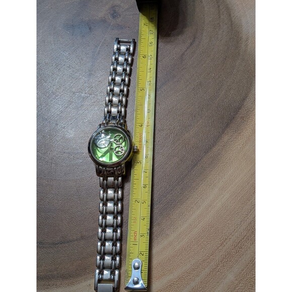 Zou Zou Women’s Quartz Watch - Peace Sign Detail, Groovy Green Dial, Y2K Style - Picture 7 of 7